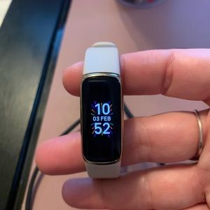 Fitbit Luxe
